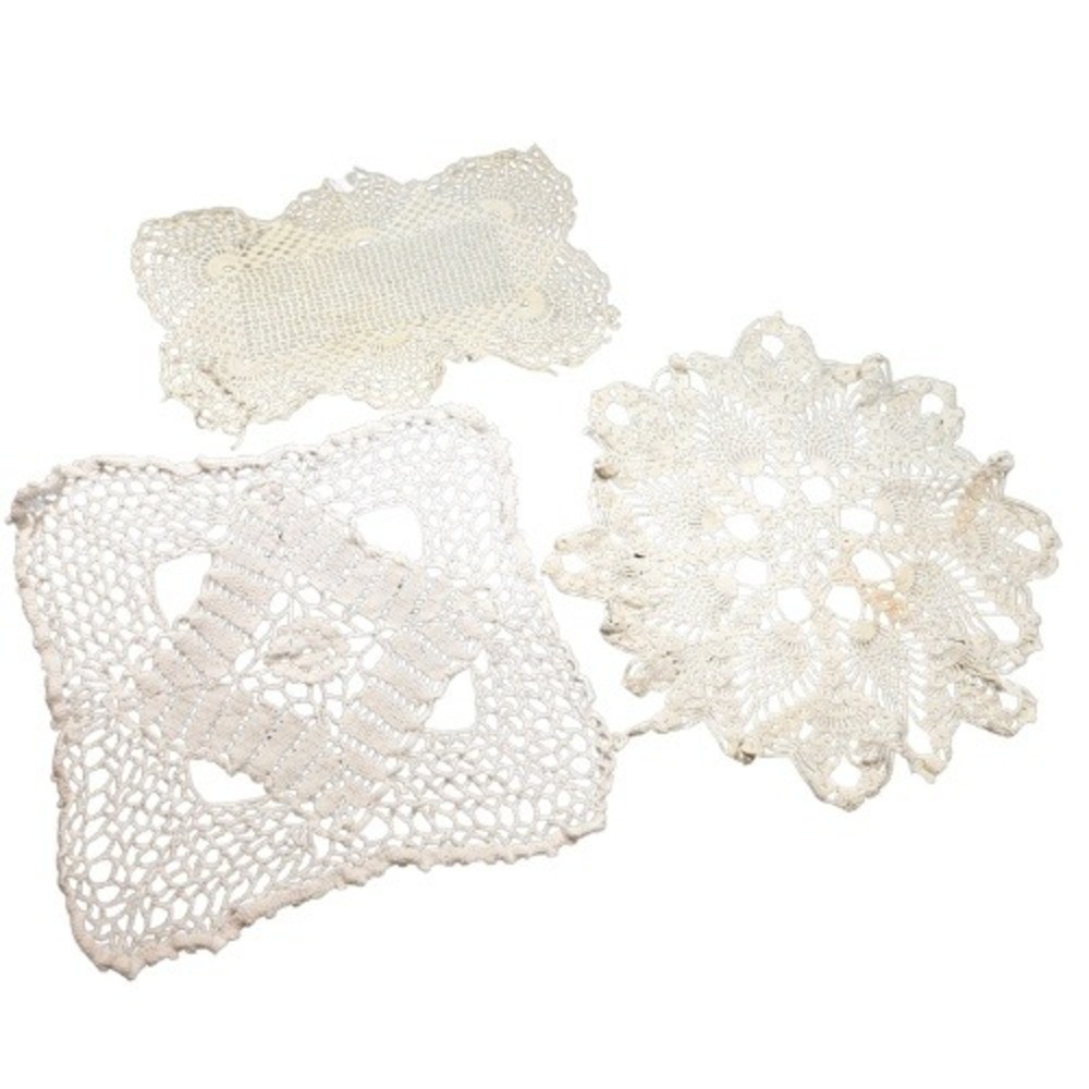 Vintage Crochet Doily Set 3 White Cream Cotton Handmade Lace Table Linens Decor